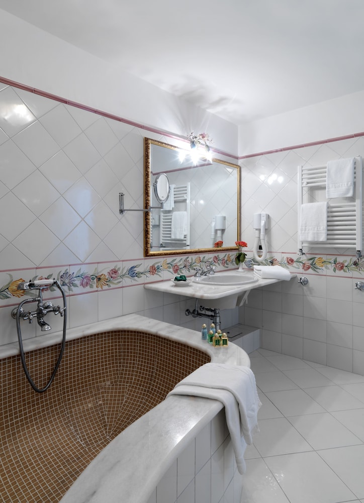 Hotel Villa Brunella 60/74
