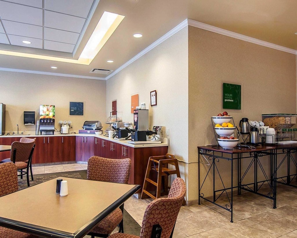 Comfort Inn and Suites Creswell 38/45