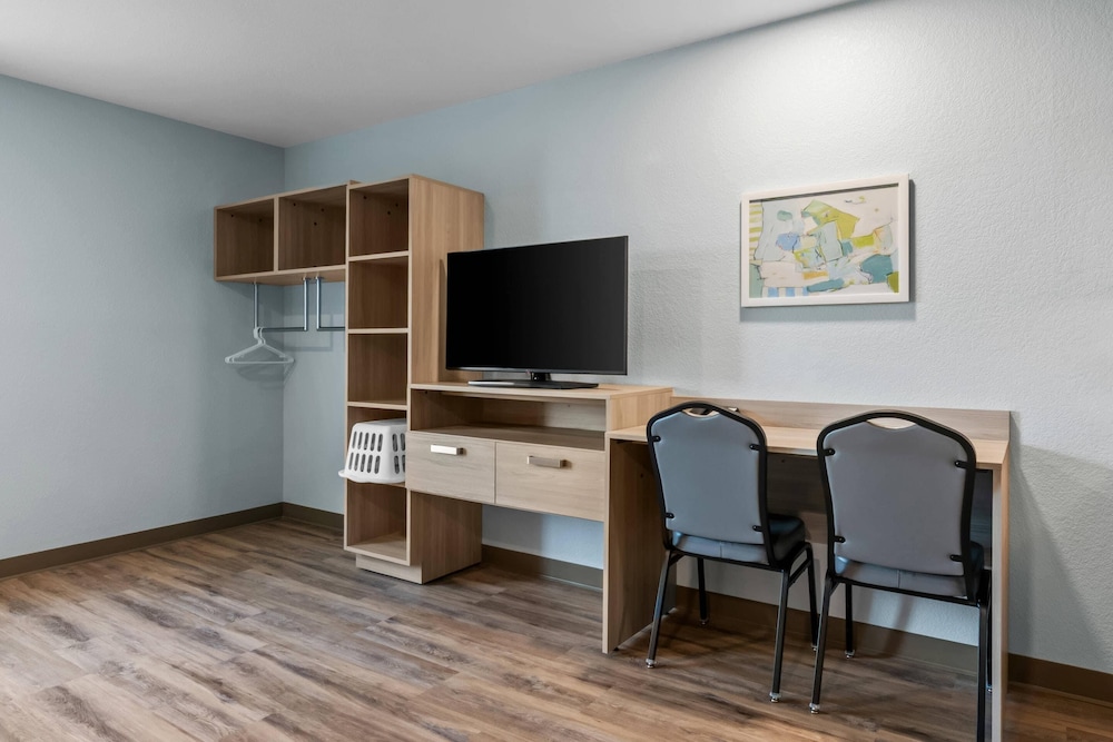 WoodSpring Suites Rogers Bentonville 34/51