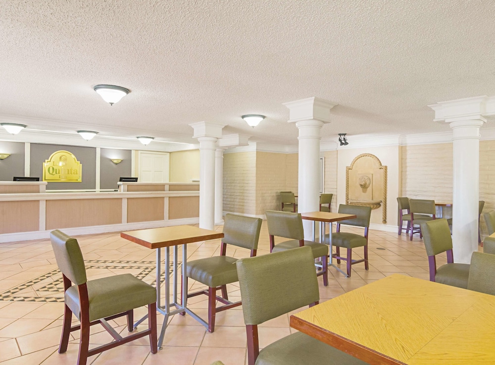 Ramada by Wyndham Westminster Denver 41/50