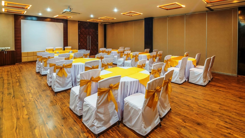 Mango Hotels Prangan - Bhubaneshwar 23/27
