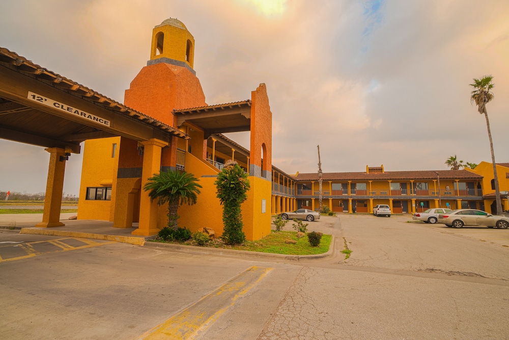 OYO Hotel Kingsville - Hwy 77 46/51