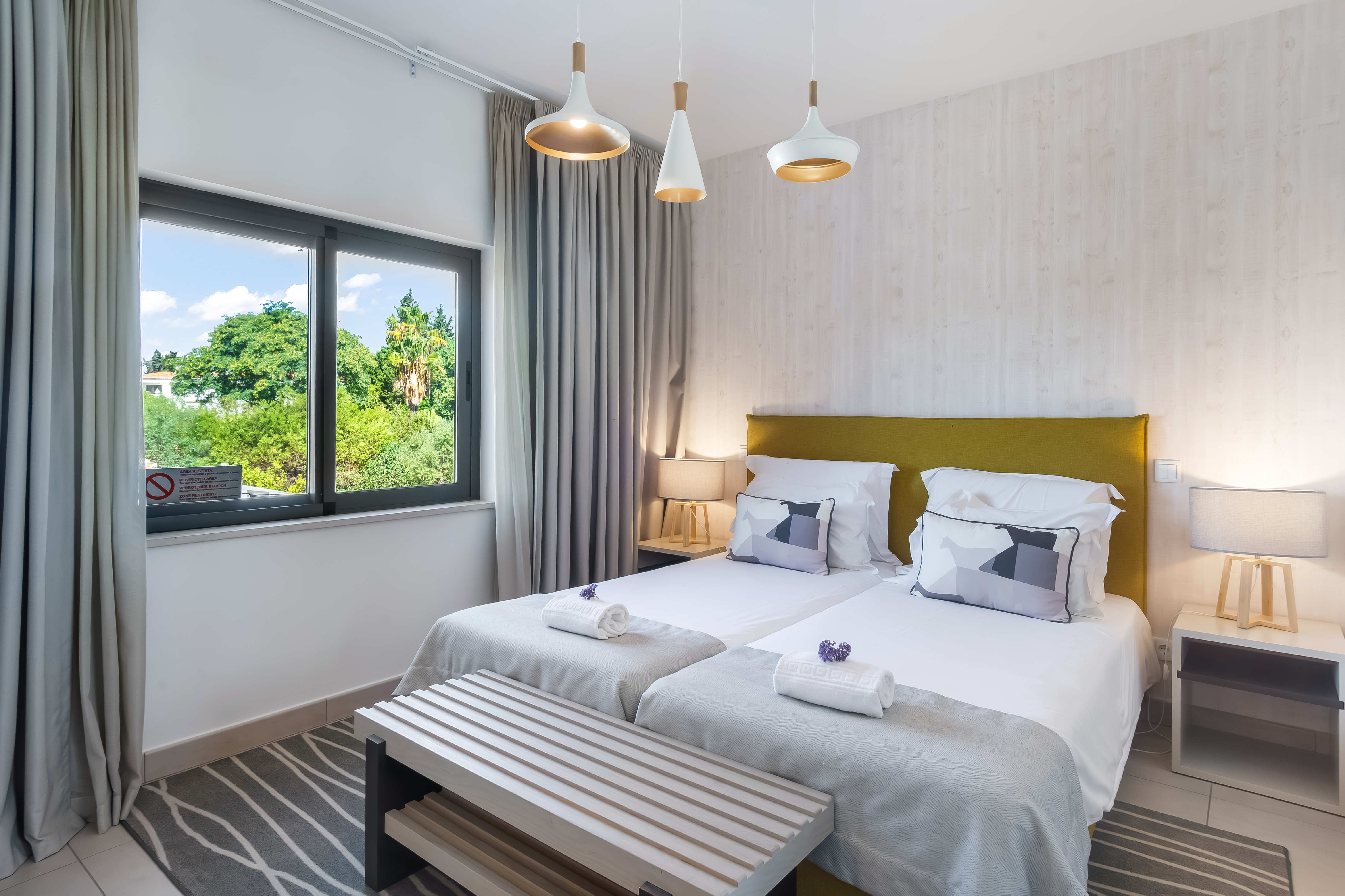 2 Bedrooms, Town House
