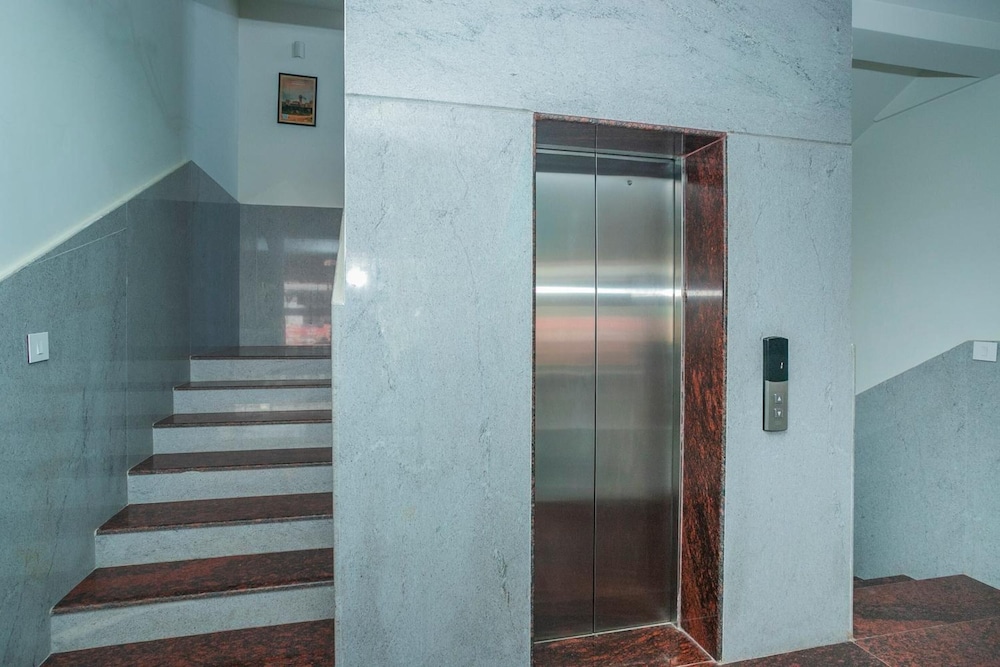 Vihaari 24 Business Hotel 40/57
