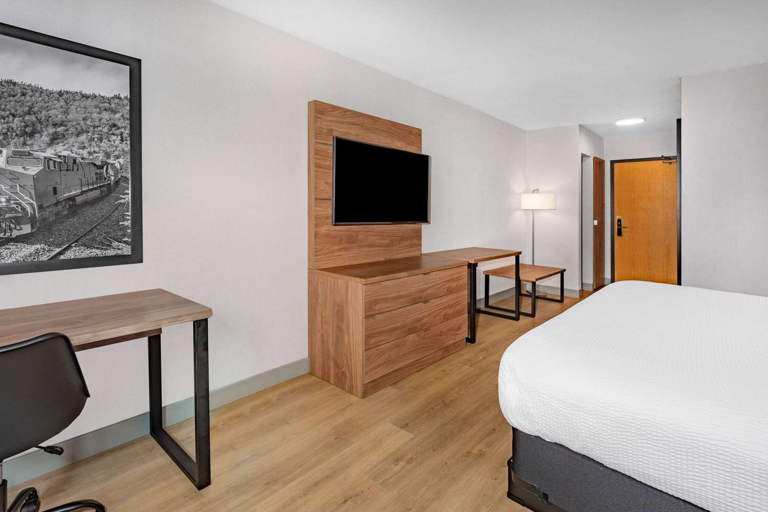 Super 8 by Wyndham Cornwall ON 10/21