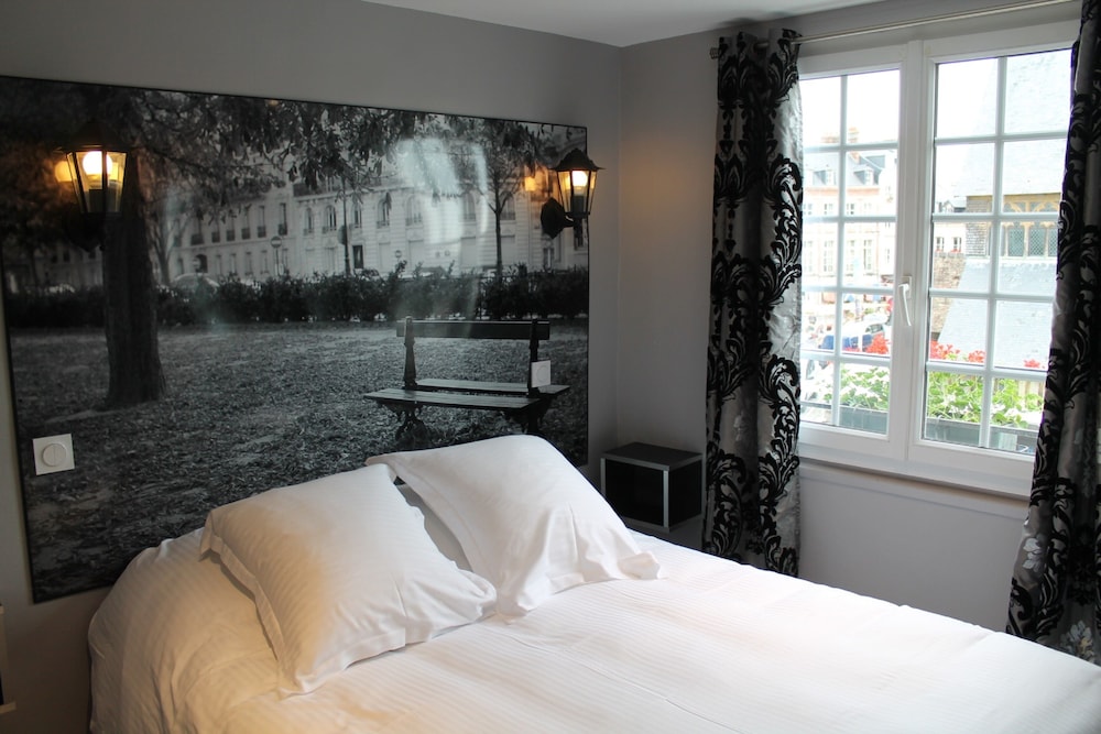 Hotel Du Dauphin Les Loges 15/50