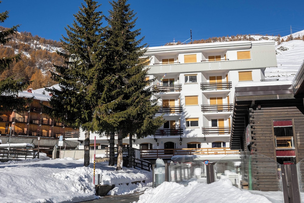 Hotel Hermitage 5/58