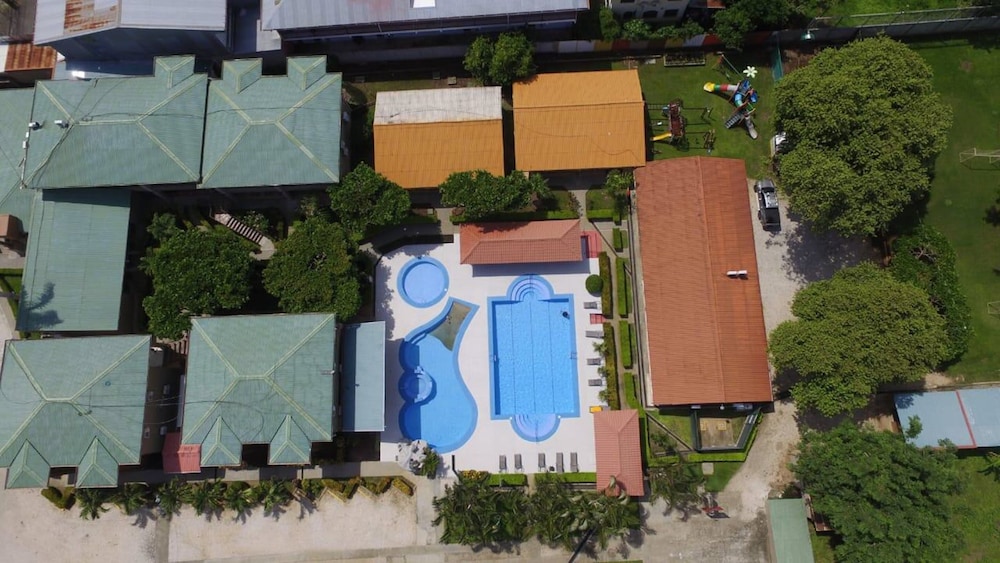 Hotel And Villas Huetares 3/50