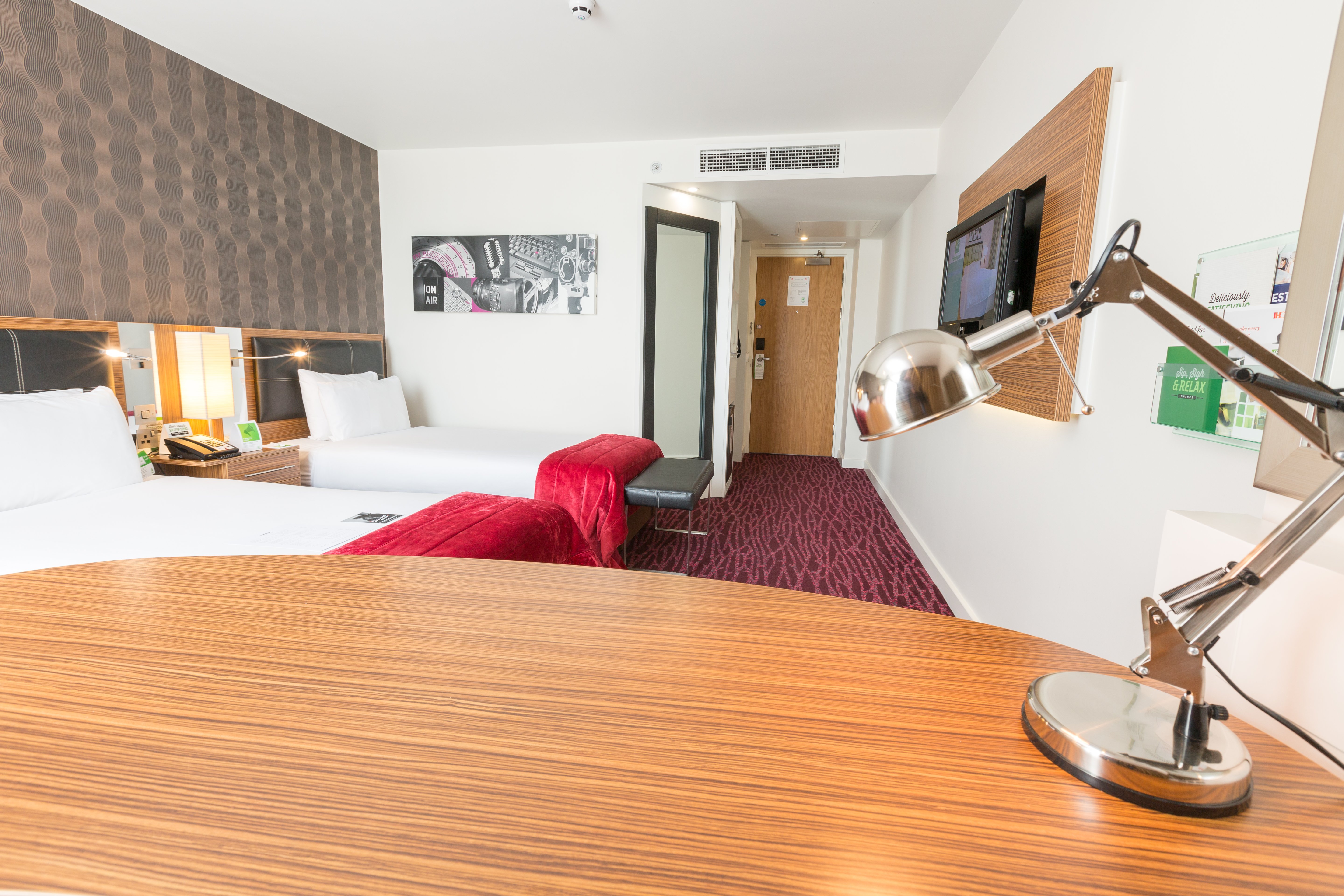 Holiday Inn Manchester Media City Uk 12/50