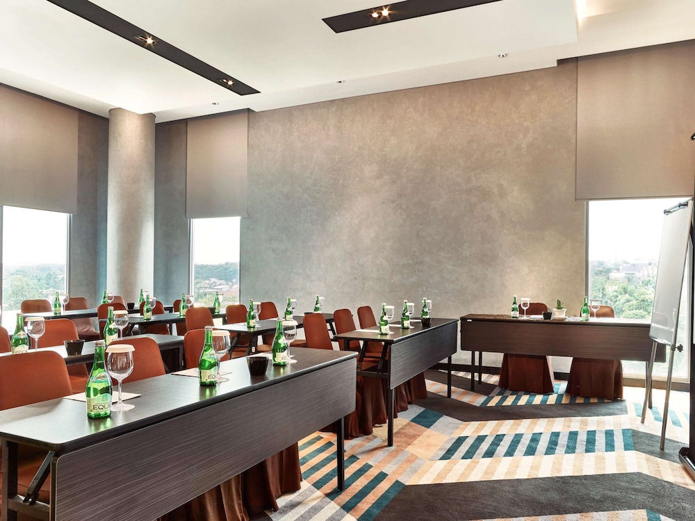 Novotel Karawang 54/64