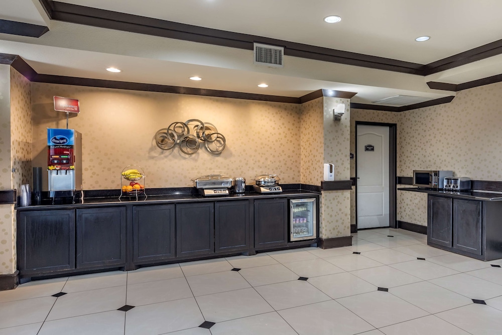 Best Western Plus Dfw Airport West Euless 8/41