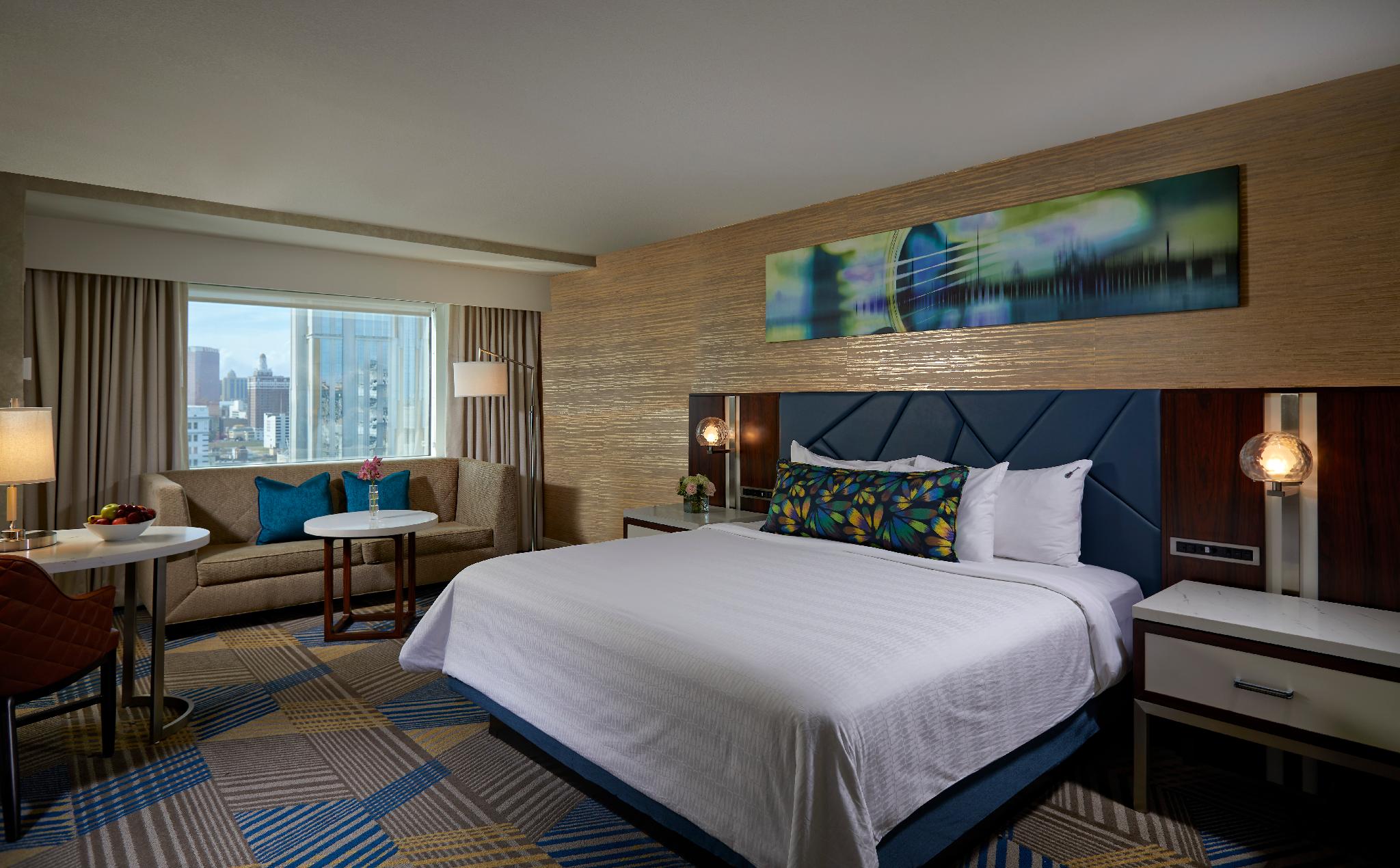 Ocean, Classic, King Bed, South Wing