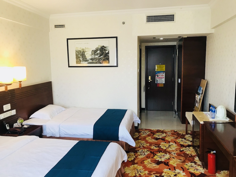 Pazhou Hotel 10/71