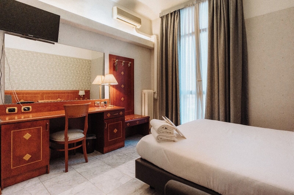 Hotel Chelsea 30/73
