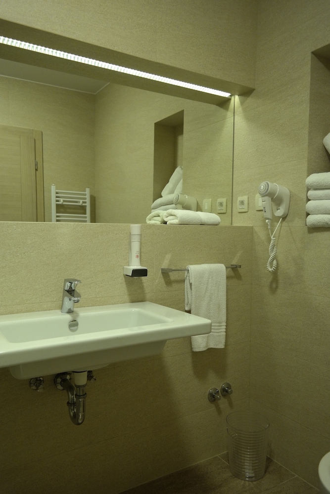 Hotel Leone 26/60