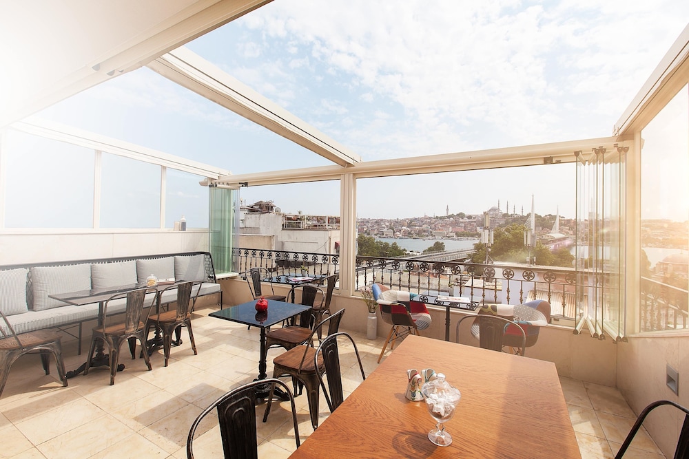 Galata Grace Hotel 44/56