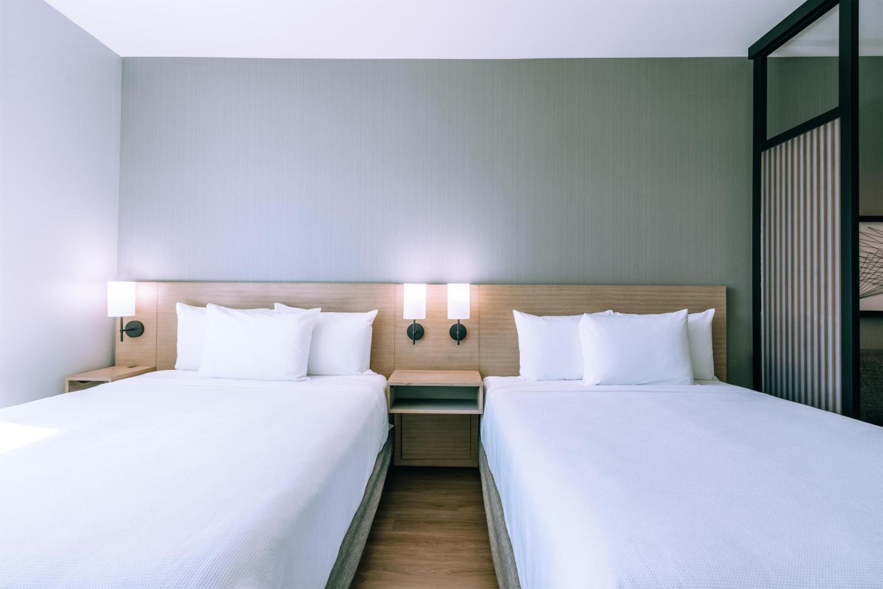 Hyatt Place Ontario Airport 11/50