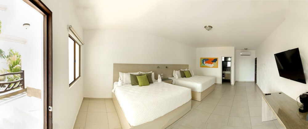 Hotel Los Farallones 56/70