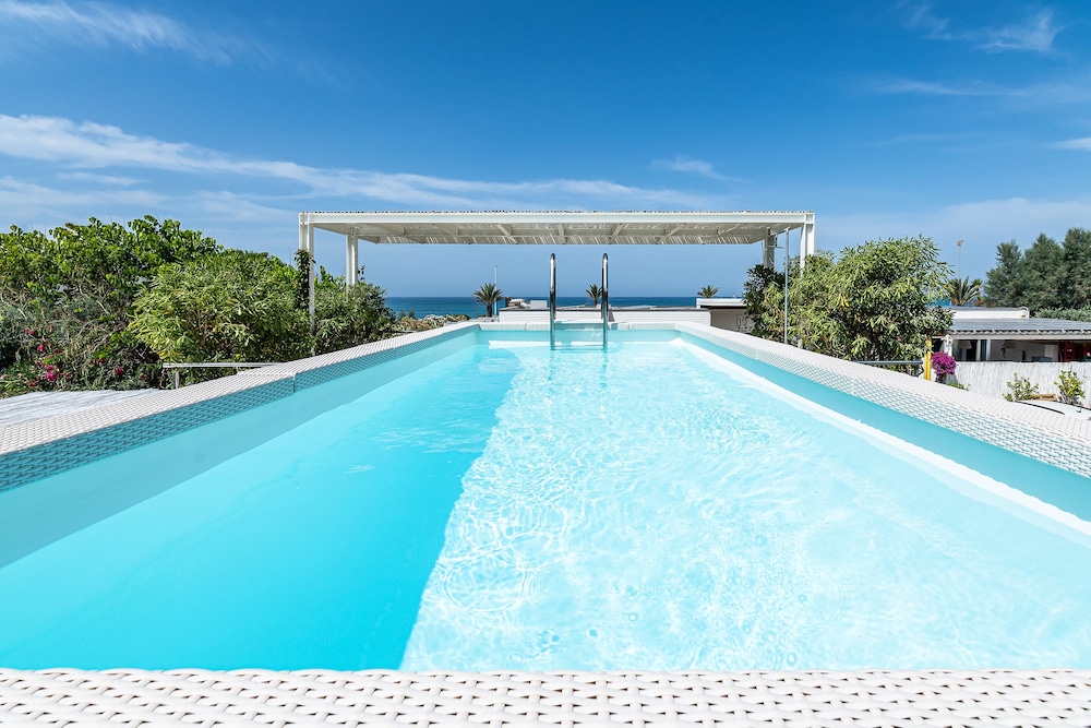 Savoy Beach Hotel 27/50