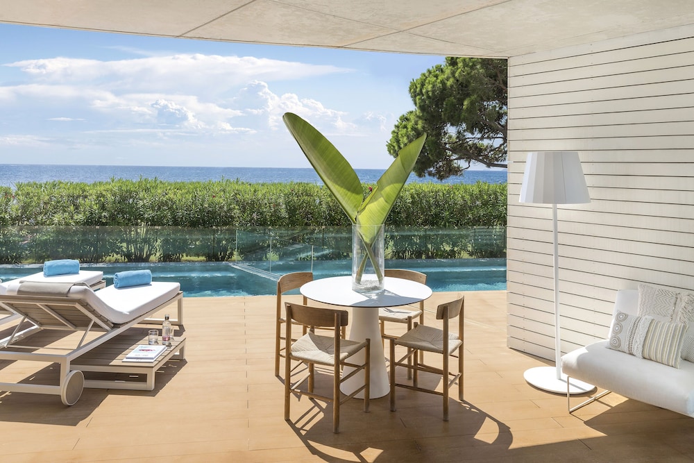 ME Ibiza - The Leading Hotels of The World 37/80