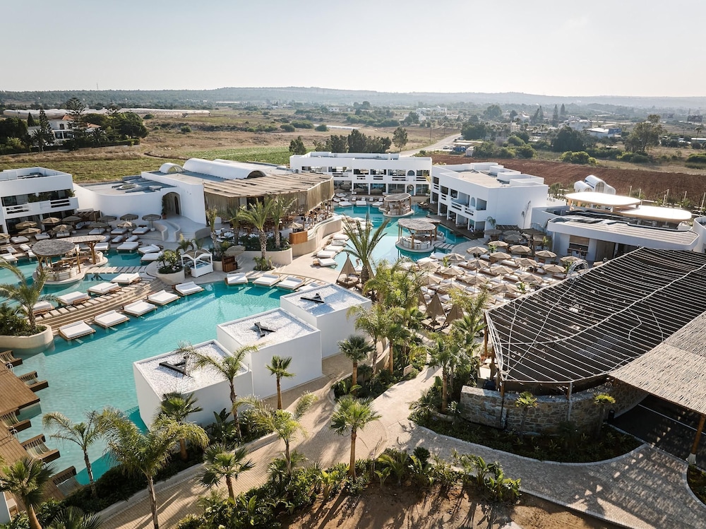 AYA Resort 52/60