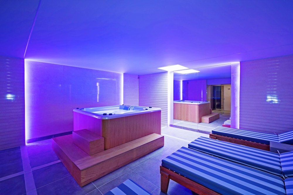 Swell Boutique Hotel 13/38