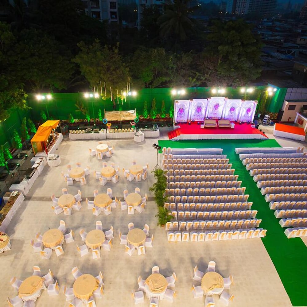 The Club Emerald Chembur 46/51