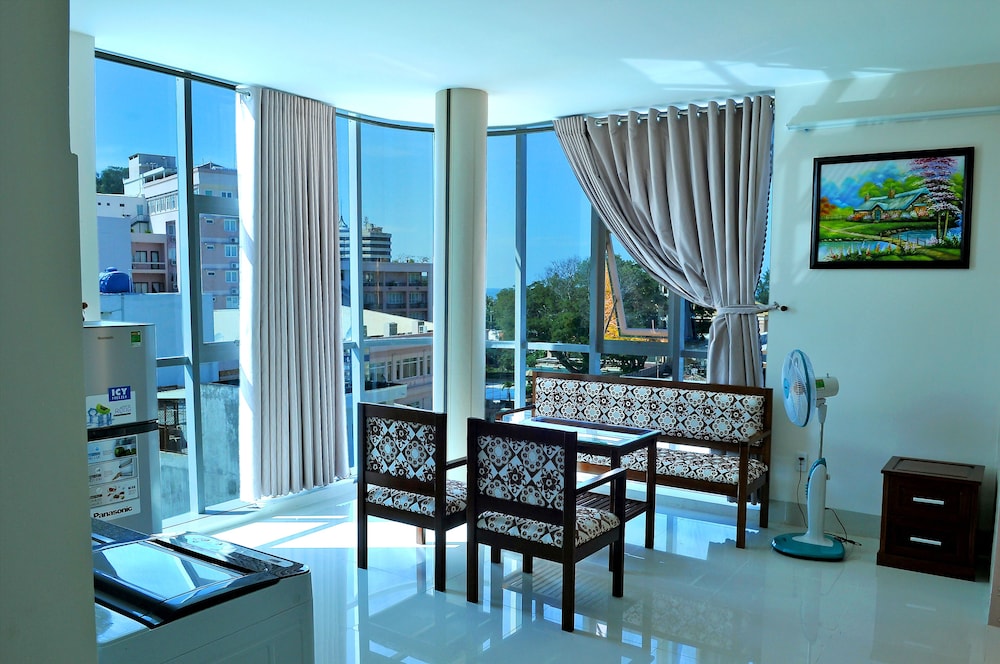 Lotus Apartment Hotel 31/33