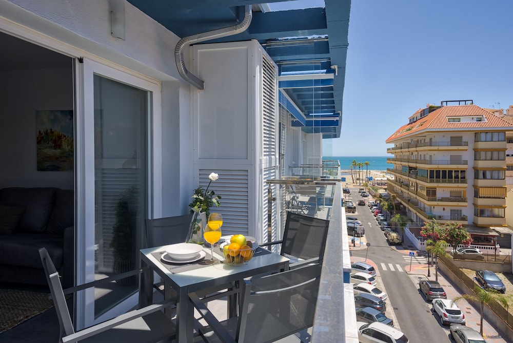 Sur Suites La Dorada 35/50