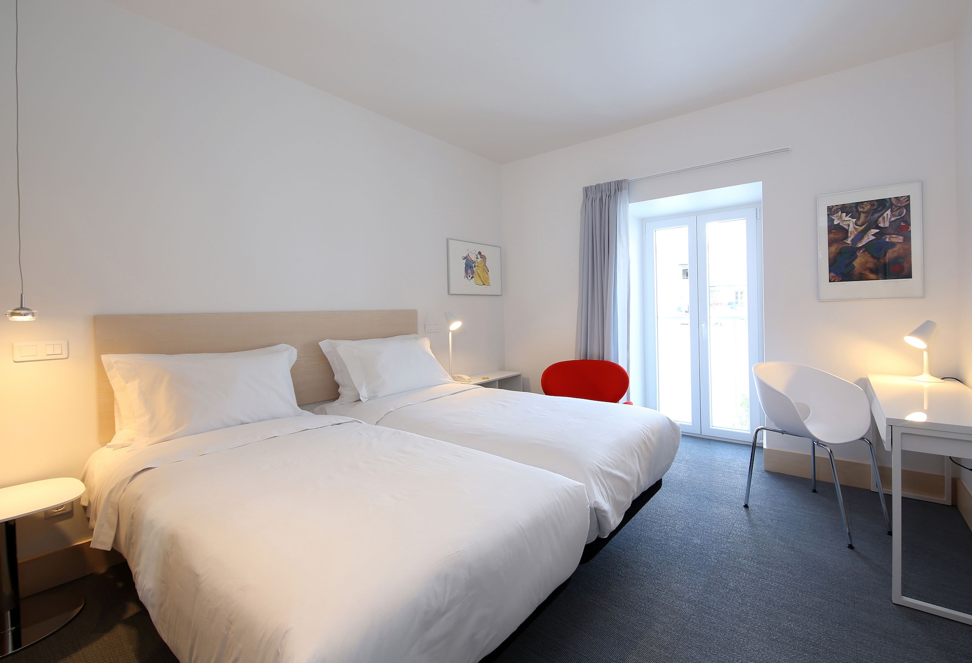 ROOM, DOUBLE OR TWIN BED, ACCESSIBLE