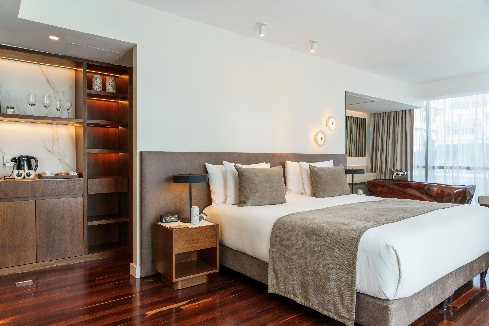 Deluxe, Double Bed, with View