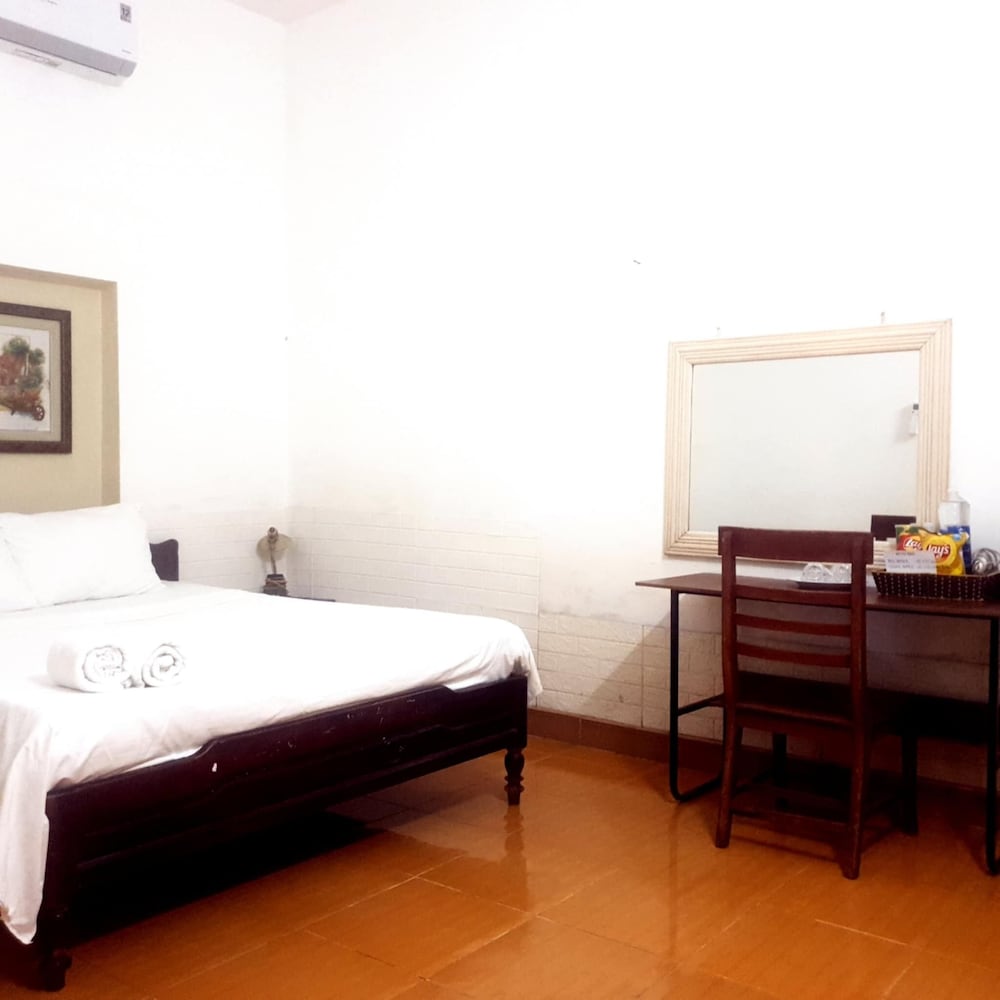 ECONOMY, DOUBLE BED