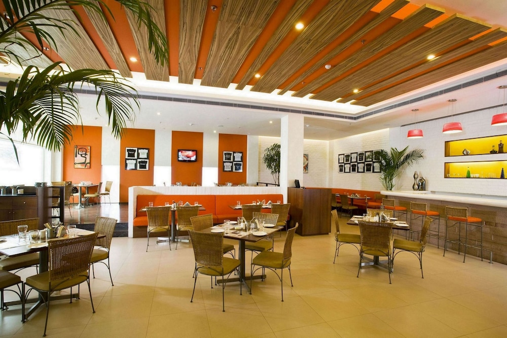 Lemon Tree East Delhi Mall Kaushambi 33/39