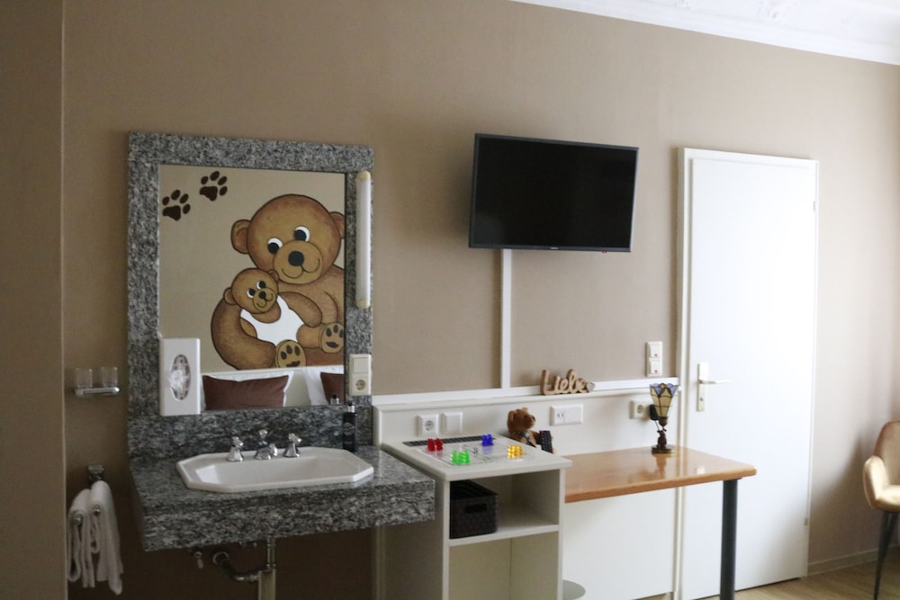 Teddybarenhotel & Restaurant Peterhof 34/50