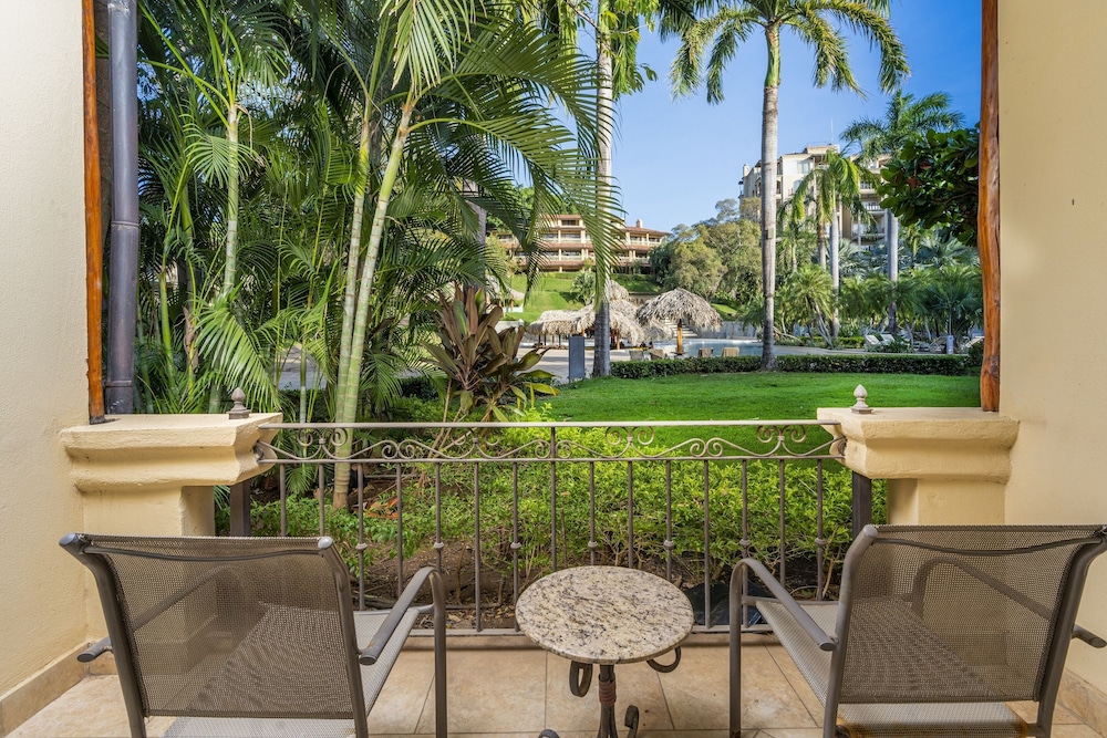 Tamarindo Diria Beach Resort 3/63