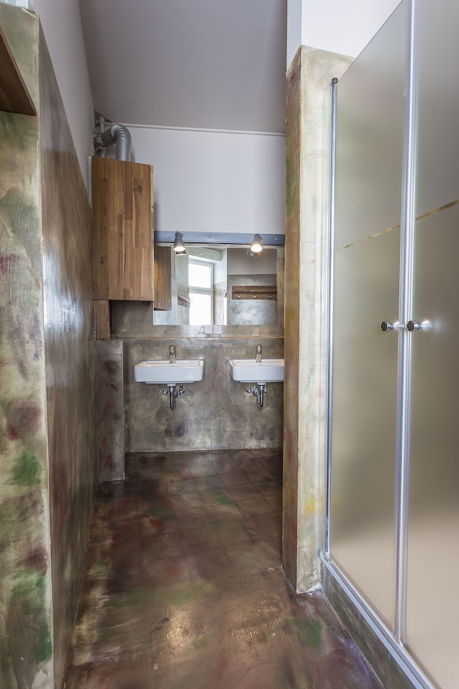 Sunflower Hostel 6/59