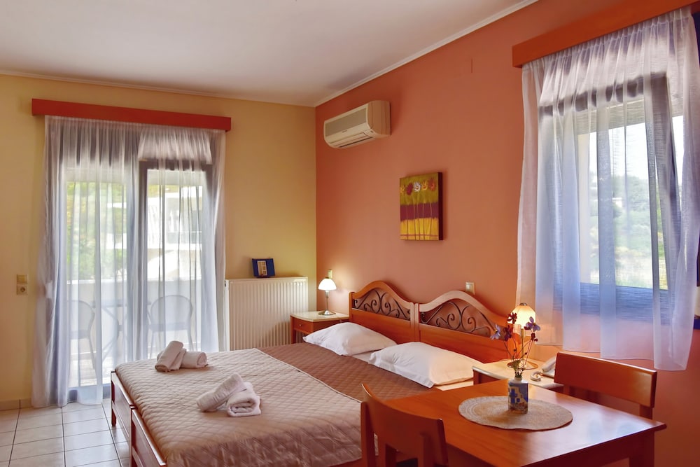 Emporios Bay Hotel 17/64