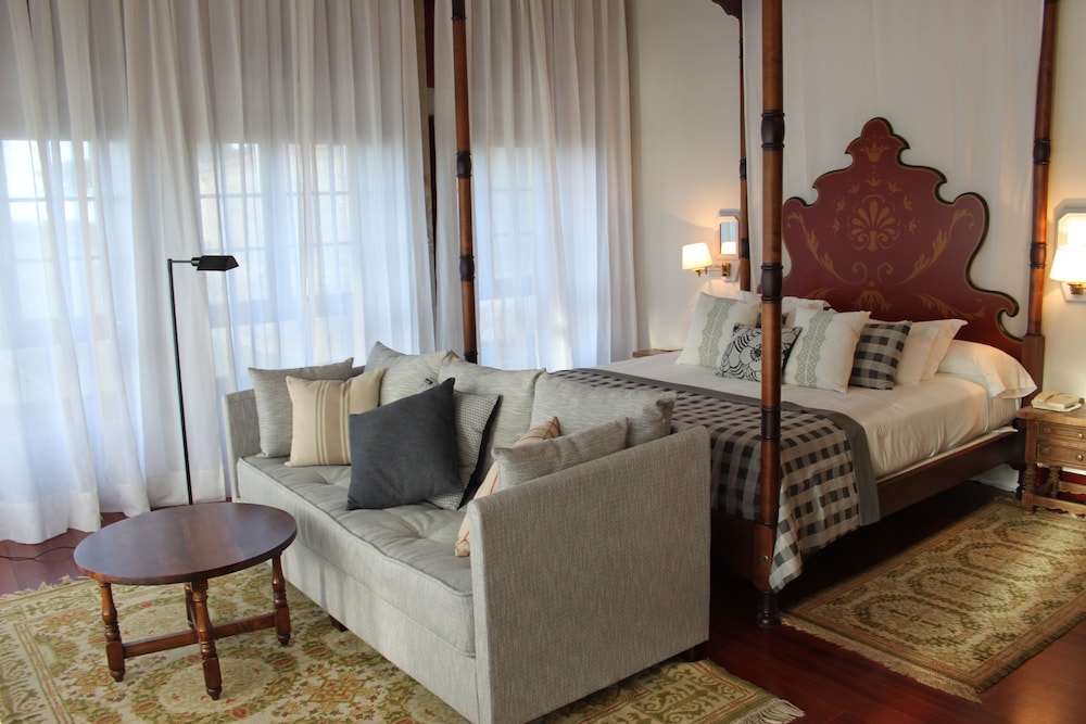 Parador de Baiona 36/71