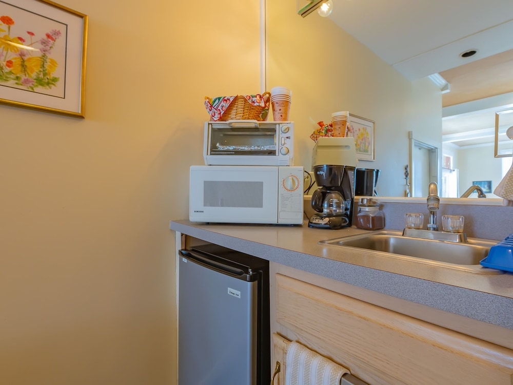 Shaker Mill Inn 20/50
