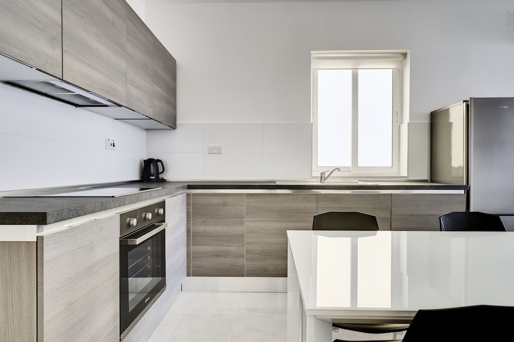 The Village Apartments 4/50