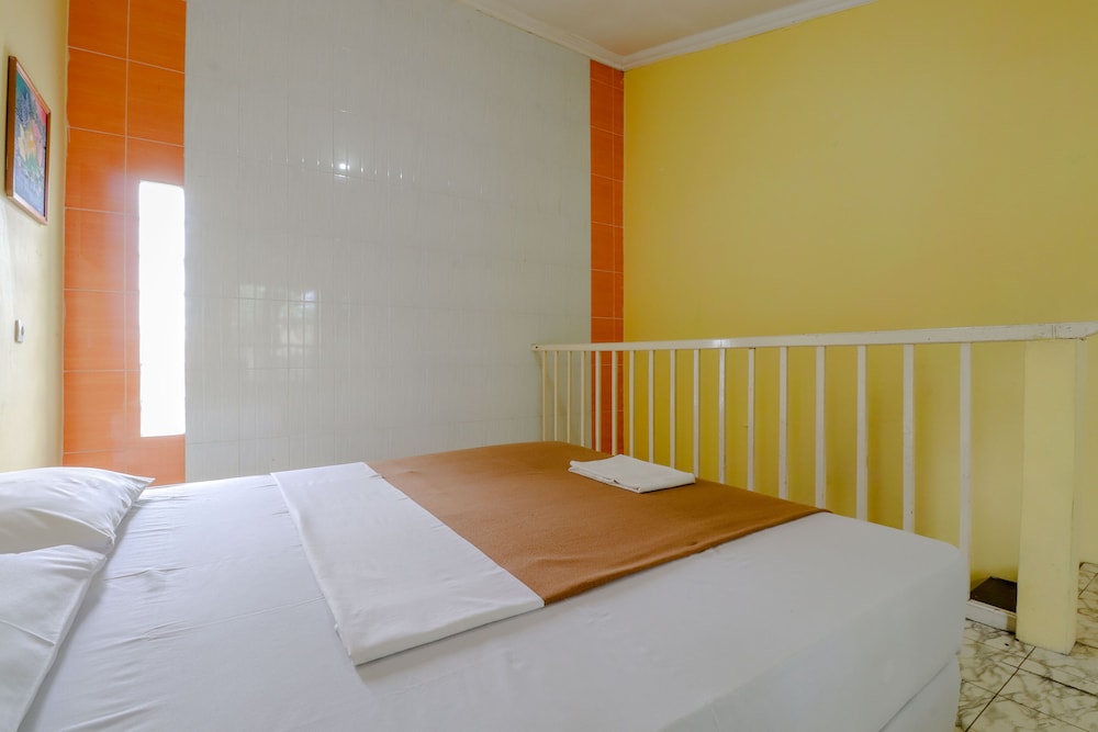Hotel Kayu Manis by ZUZU 22/48