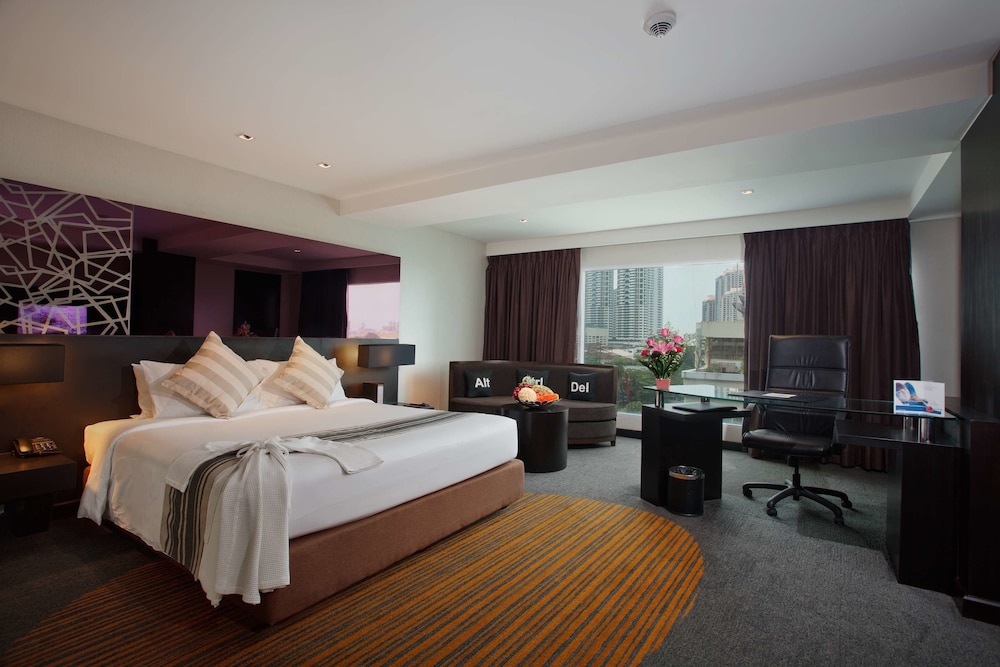 Golden Tulip Mandison Suites 24/59
