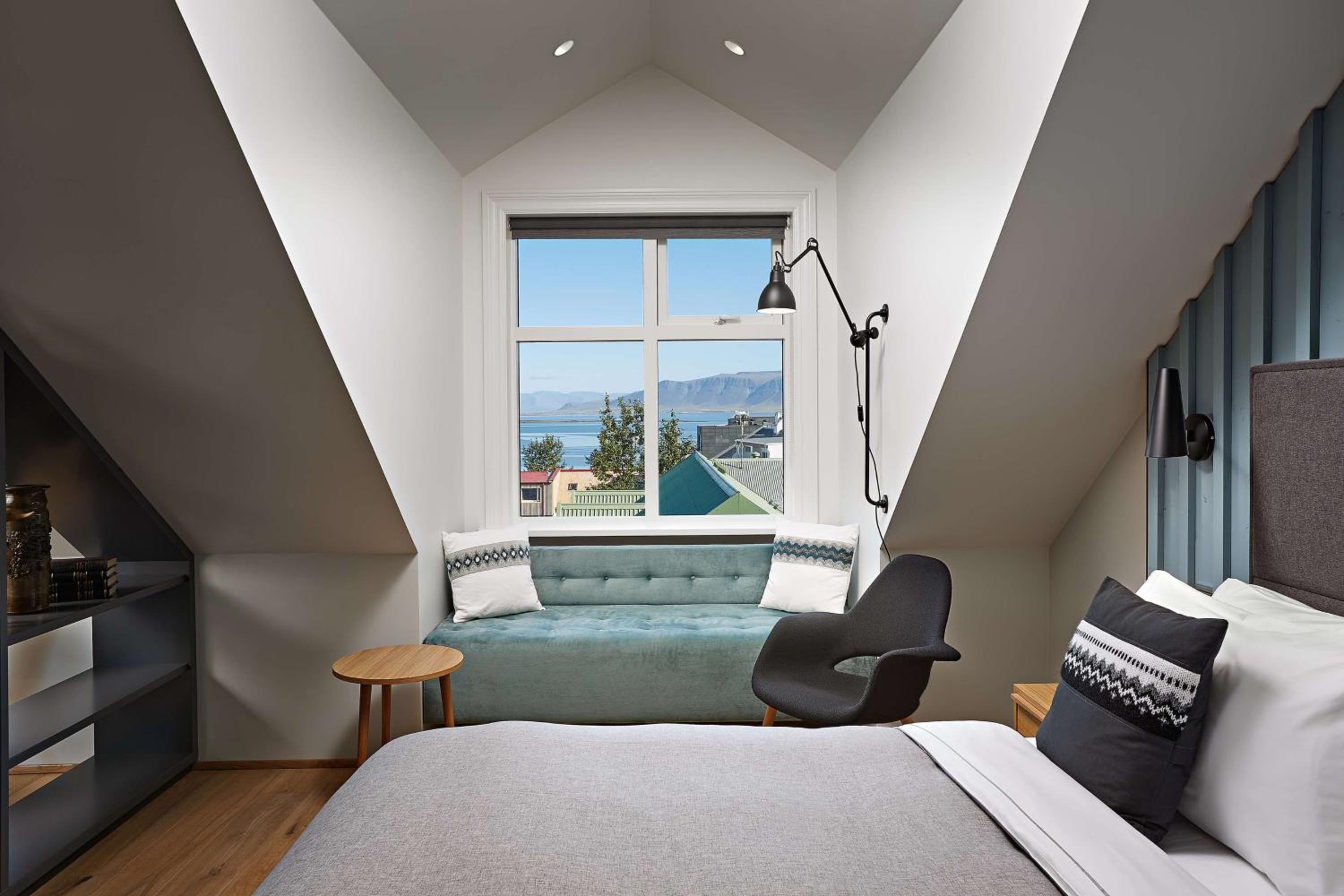 Junior Suite, King Bed, Sofa