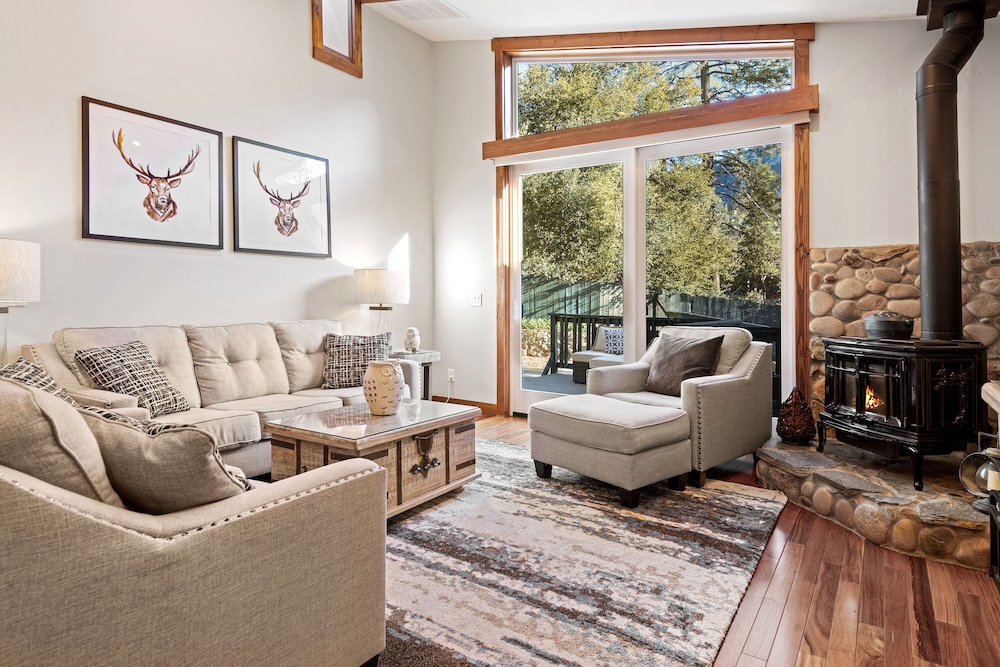 The Grand Idyllwild Lodge 26/50