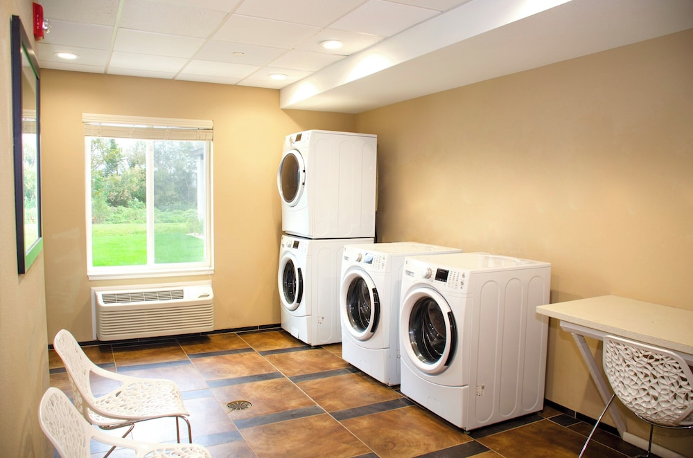 Candlewood Suites York 7/23