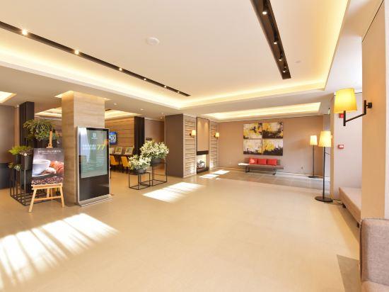 Home Inn Plus (Harbin Central Street) 11/43
