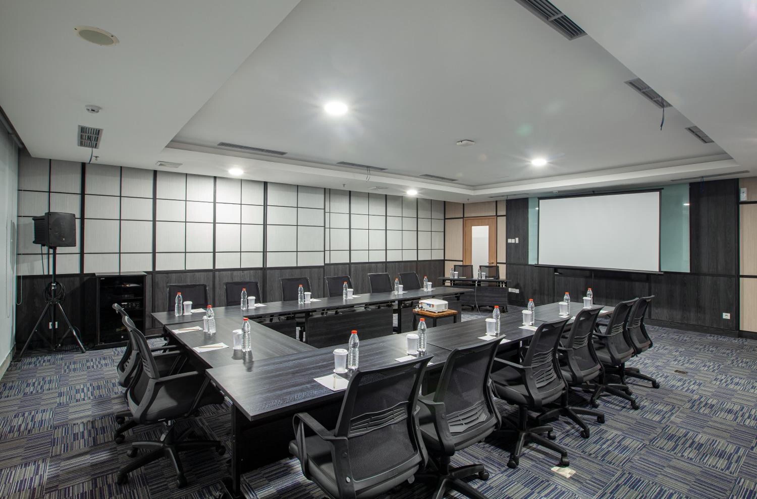 Vasaka Hotel Makassar (Teraskita) Managed by Dafam 38/43