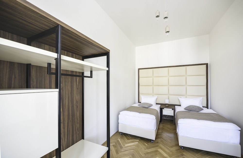 Letna Garden Suites 22/66