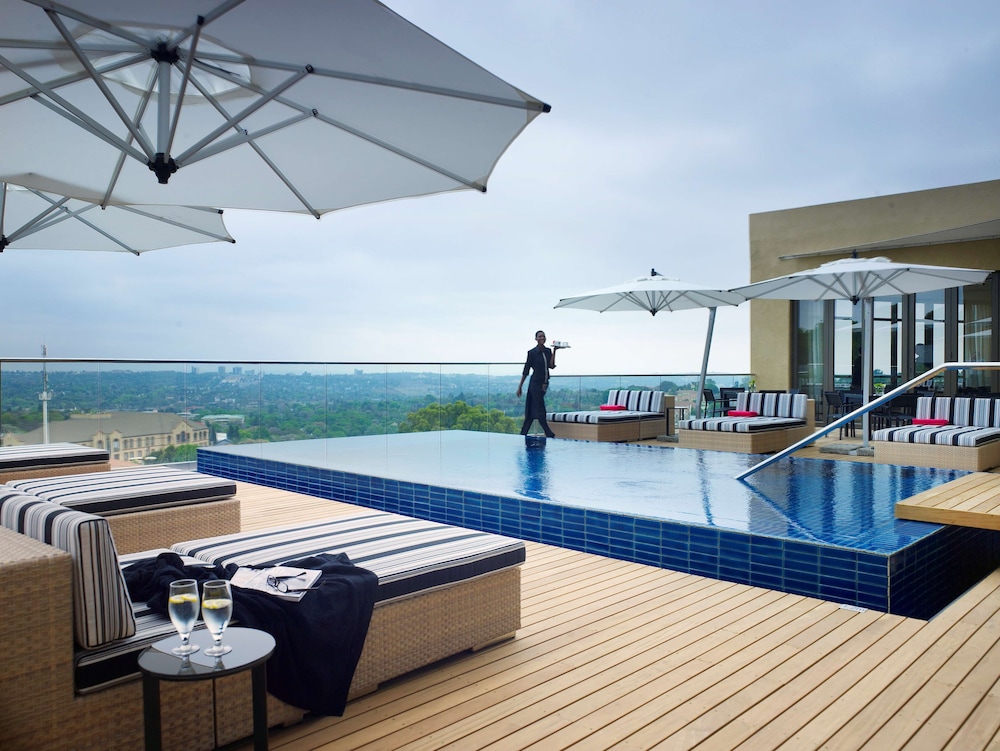 Southern Sun Hyde Park Sandton 18/48