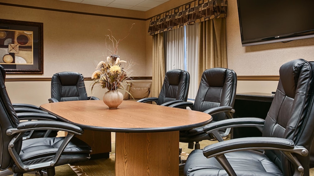 Best Western Plus Montezuma Inn & Suites 24/24